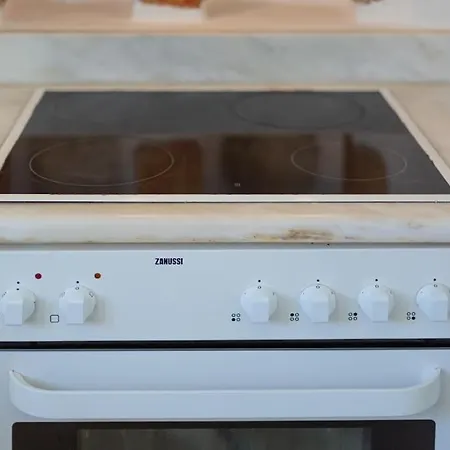 Elliah Semesterbostad